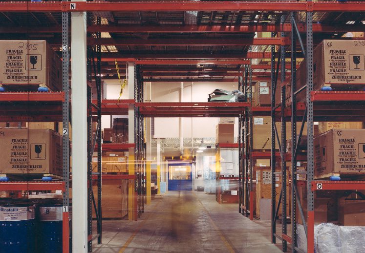 A large warehouse with mant boxes